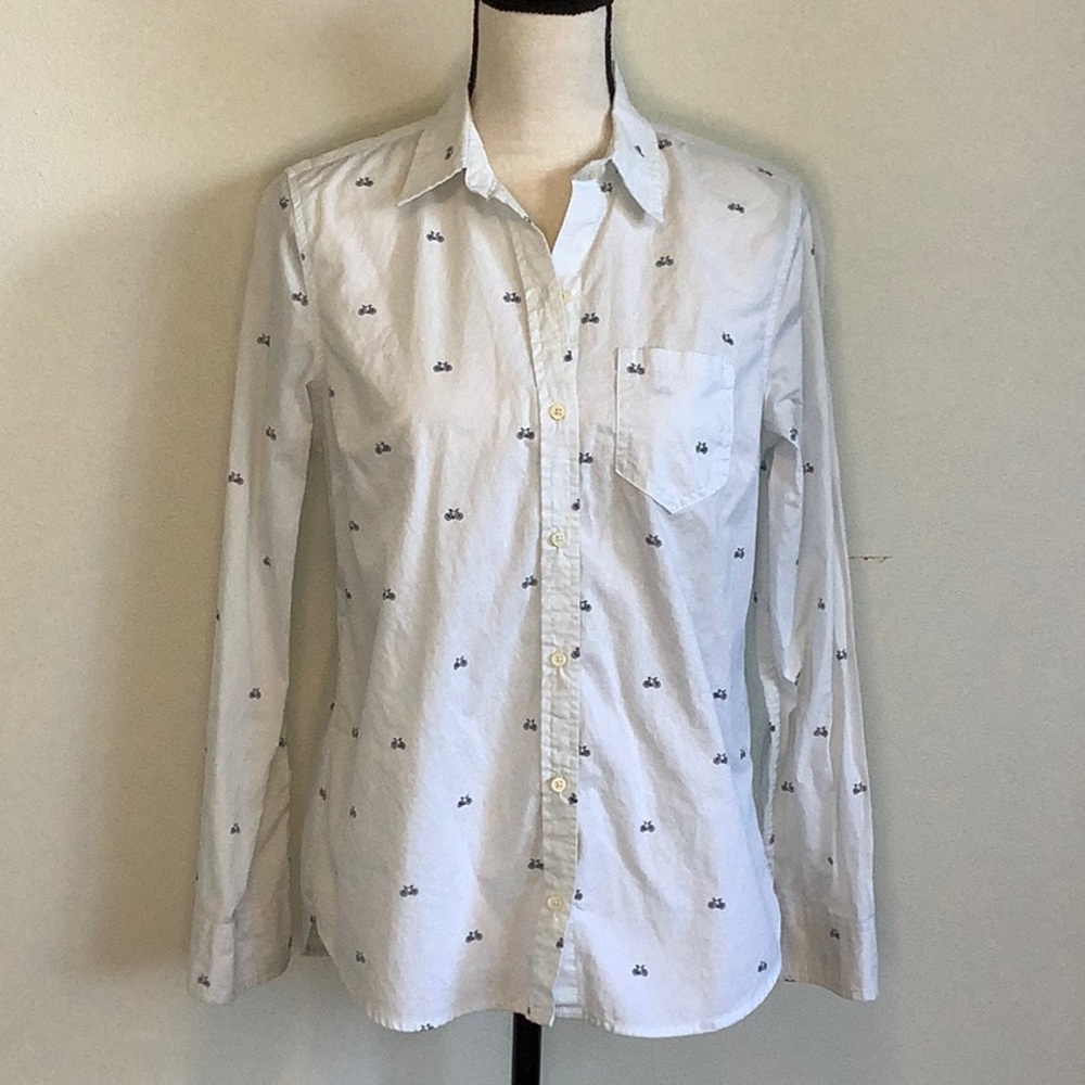 Gap shirt with  bicycle print